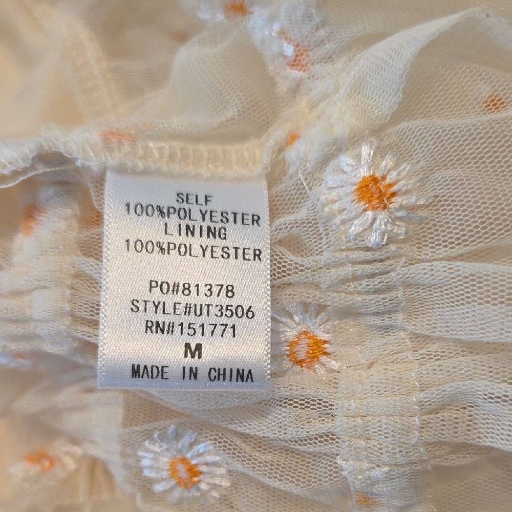Le Lis Ivory Sheer Mesh Daisy Embroidered Crop Top Cottagecore Size Medium - Picture 10 of 11